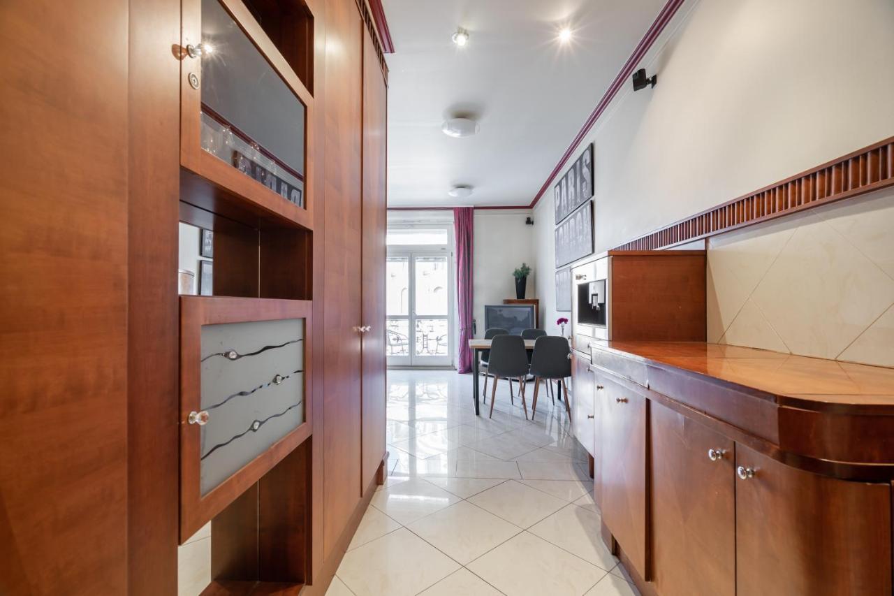 Breathless Panorama Basilika With Balcony Need Reservation For Free Parking Apartman Budapest