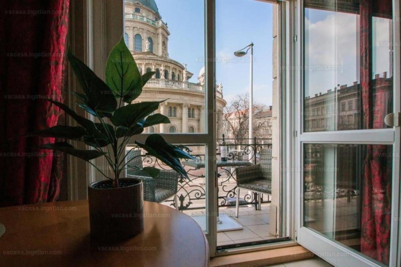 Breathless Panorama Basilika With Balcony Need Reservation For Free Parking Apartman Budapest